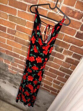 Vintage Red Rose Scoop Neck Dress